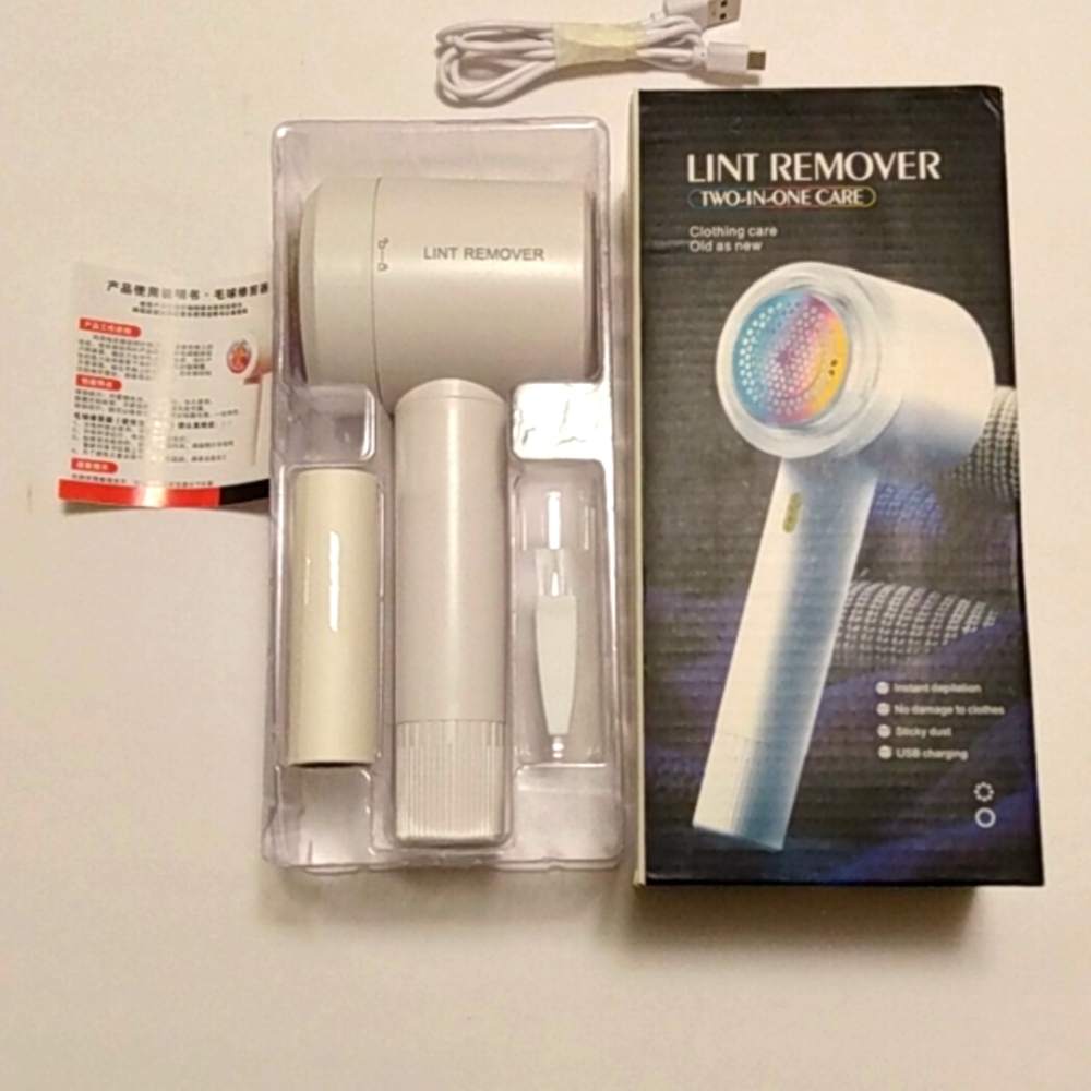 Lint remover / lint roller